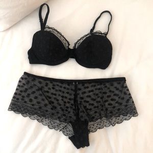 Gorgeous Princesse Tam Tam Matching Lace Boy short(Small) & bra (34B) - Black